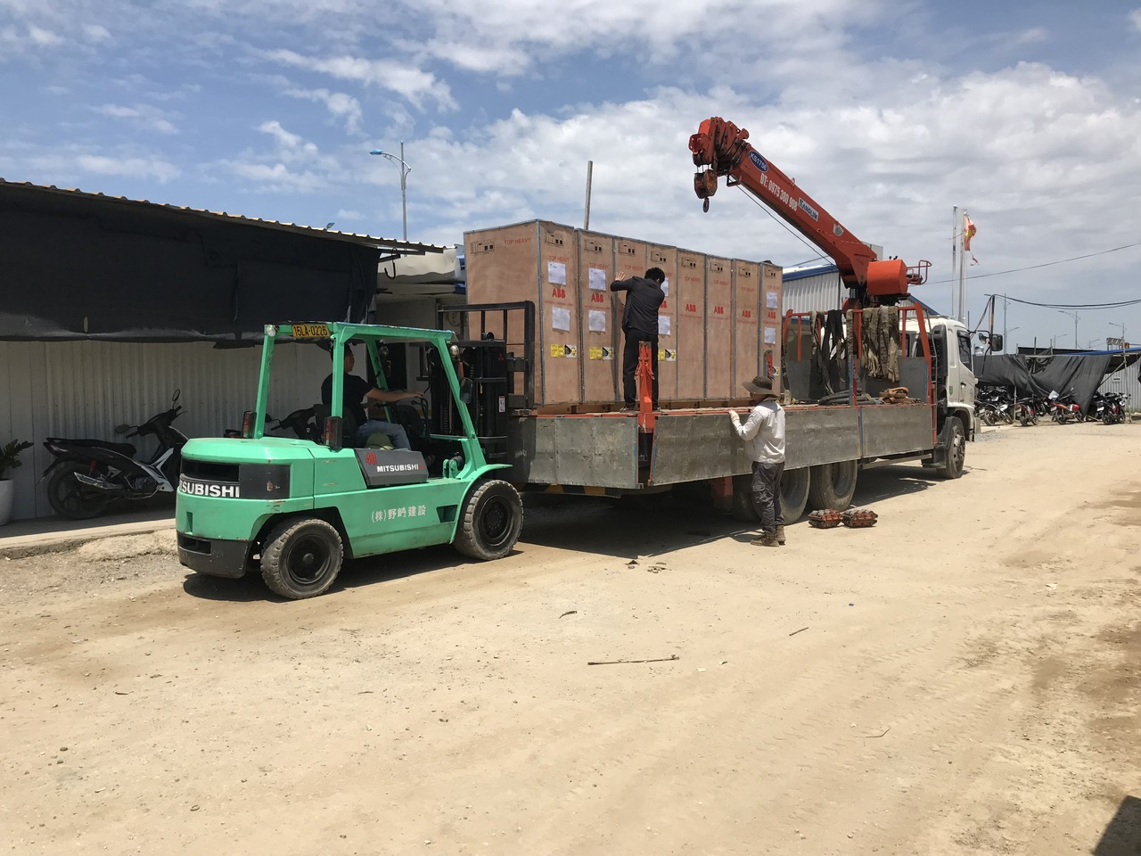 Cho thuê xe cẩu hàng KCN An Dương Hải Phòng