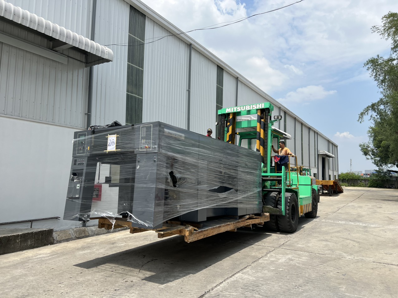 Thuê xe nâng tại KCN - đô thị Tràng Cát Hải Phòng