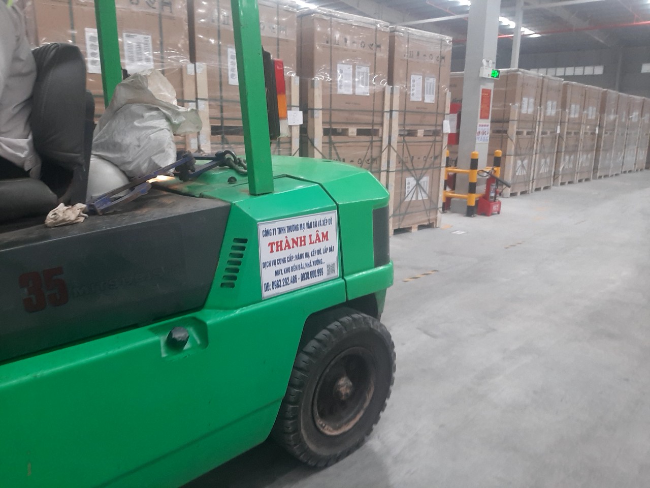 Thuê xe nâng điện bốc xếp hàng hóa Hải Phòng